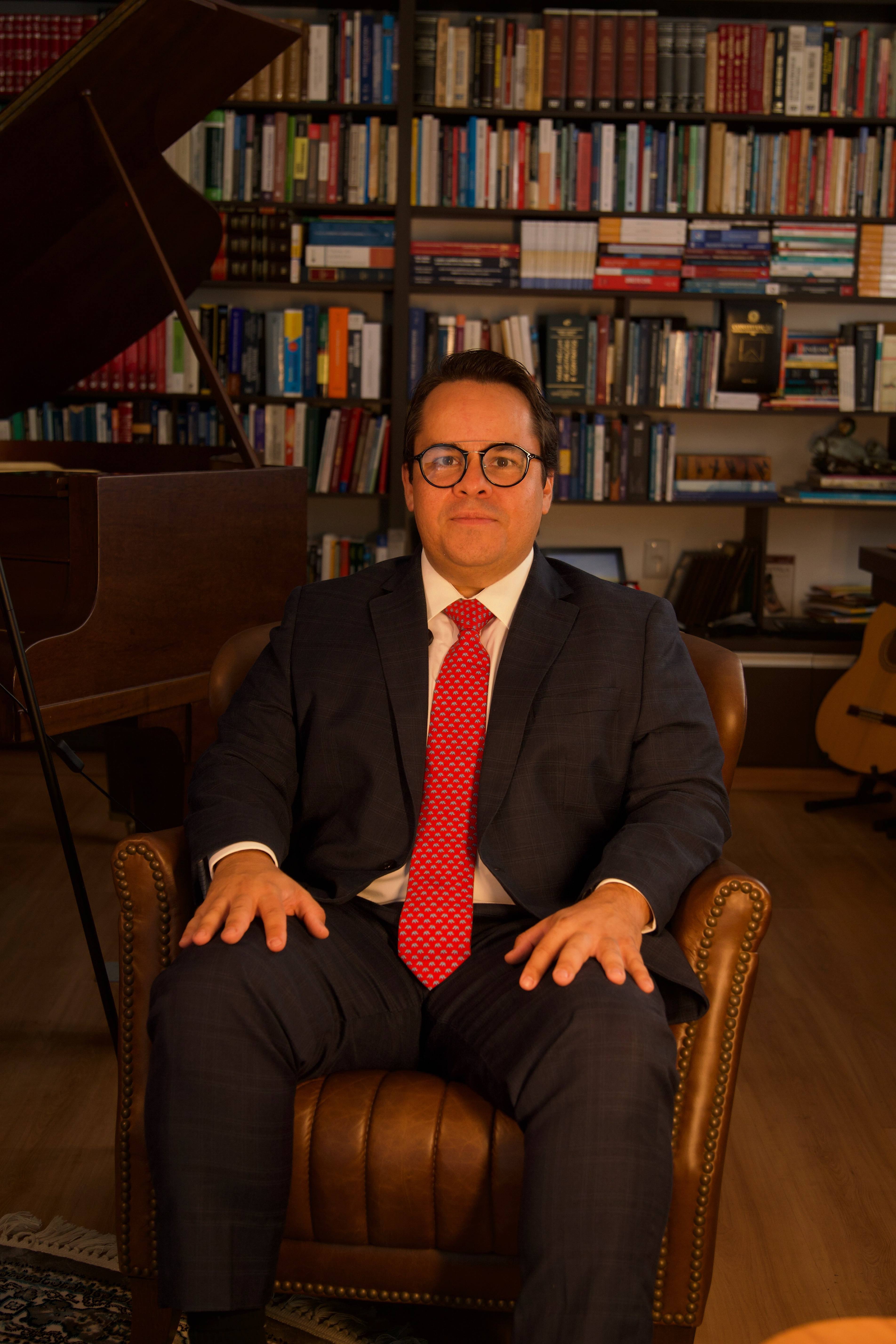 Professor Carlos Vinícius